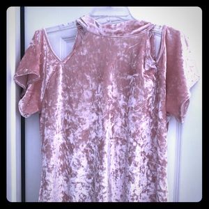 Cold shoulder velvet blouse with long ropes.